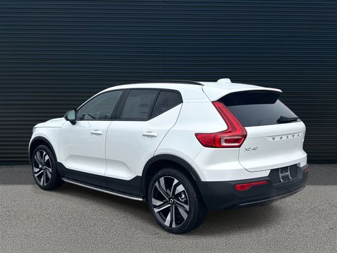 New 2026 Volvo XC40 B5 Ultra w/ Climate Package image 7