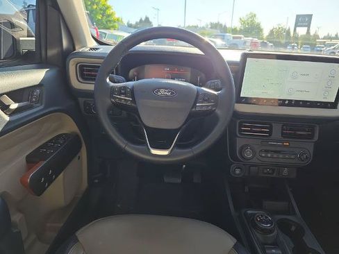 Certified 2025 Ford Maverick Lariat w/ 4K Tow Package AWD/4WD image 8