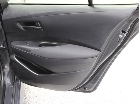 Used 2025 Toyota Corolla LE FWD image 29