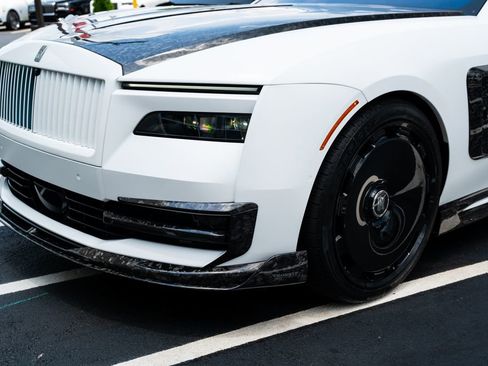 Used 2024 Rolls-Royce Spectre w/ Spectre Launch Package AWD/4WD image 35