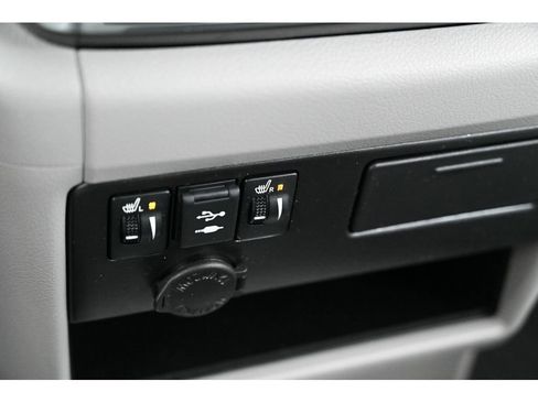 Used 2018 Toyota Sienna XLE image 42