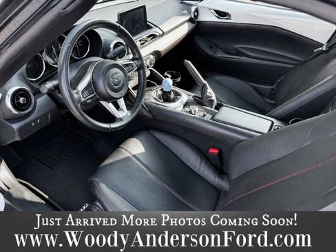 Used 2019 MAZDA MX-5 Miata Grand Touring w/ GT-S Package RWD image 11