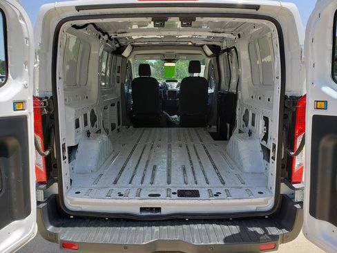 Used 2016 Ford Transit 150 130 Low Roof RWD image 5