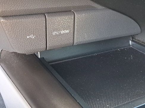 Used 2021 Toyota Camry LE image 23