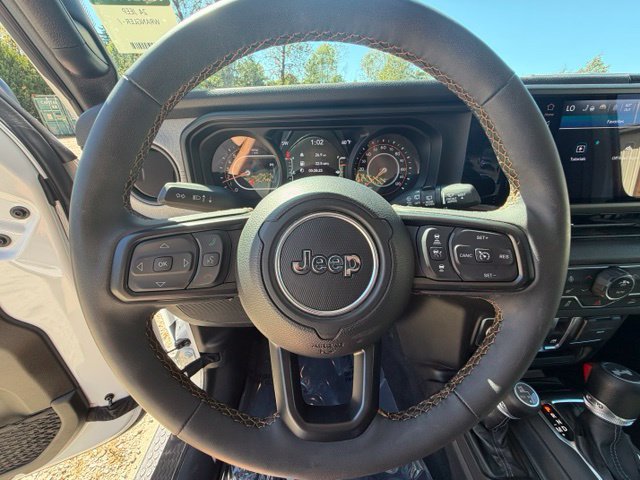 Used 2024 Jeep Wrangler Sport AWD/4WD image 21
