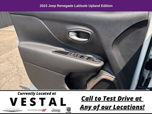 Used 2023 Jeep Renegade Latitude w/ Sun/Sound Group AWD/4WD image 35