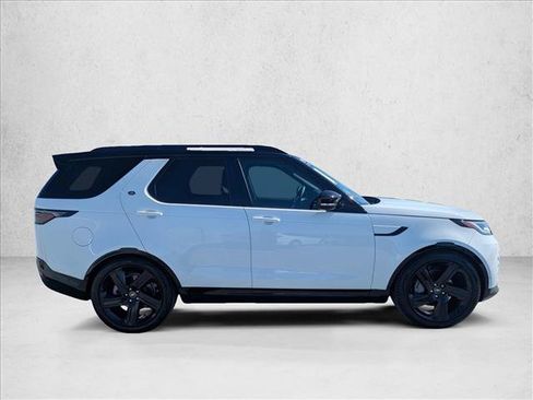 Certified 2025 Land Rover Discovery Dynamic SE AWD/4WD image 4