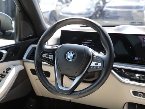 Used 2024 BMW X5 xDrive50e w/ Premium Package AWD/4WD image 19