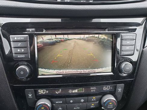 Used 2022 Nissan Rogue Sport SV AWD/4WD image 23