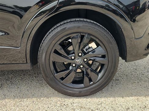 Certified 2025 Buick Encore GX Sport Touring FWD image 19