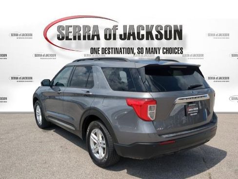 Used 2021 Ford Explorer XLT RWD image 7