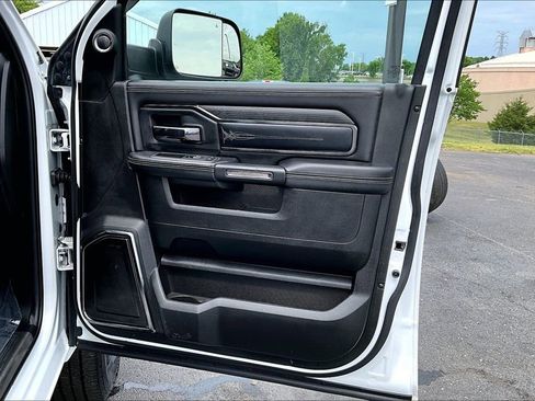 Used 2022 RAM 2500 Limited AWD/4WD image 30