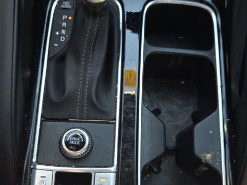 Used 2023 Kia Telluride EX w/ EX Captain's Chair Package image 38