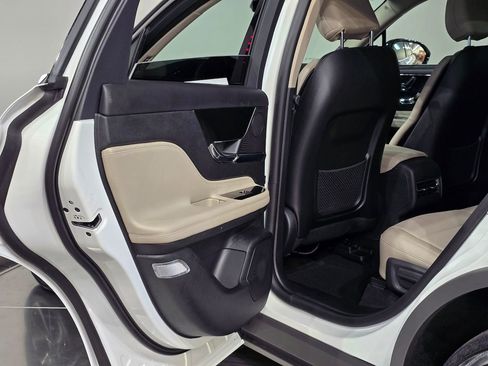 New 2026 Lincoln Corsair Reserve image 29