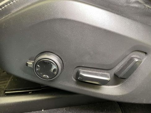 Used 2019 Volvo XC90 T6 R-Design w/ Advanced Package image 17