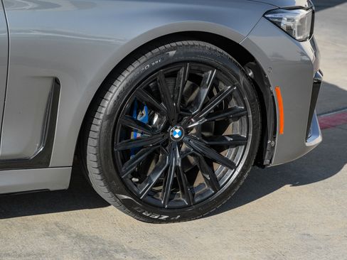 Used 2020 BMW 750i xDrive w/ Executive Package image 49