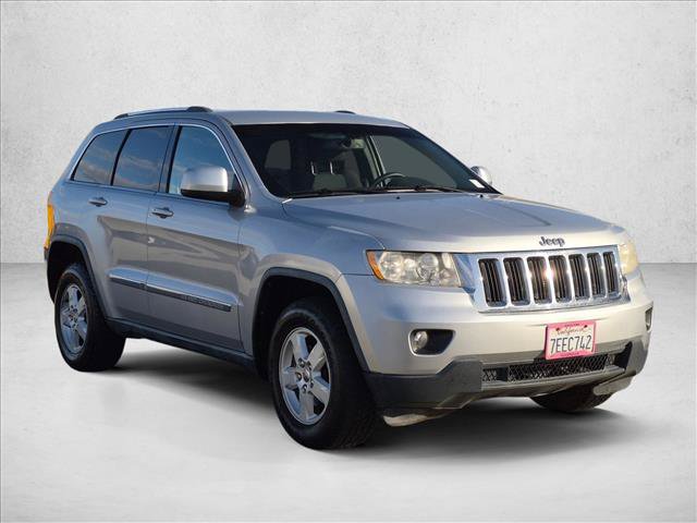 Used 2011 Jeep Grand Cherokee Laredo w/ Security & Convenience Group AWD/4WD image 3