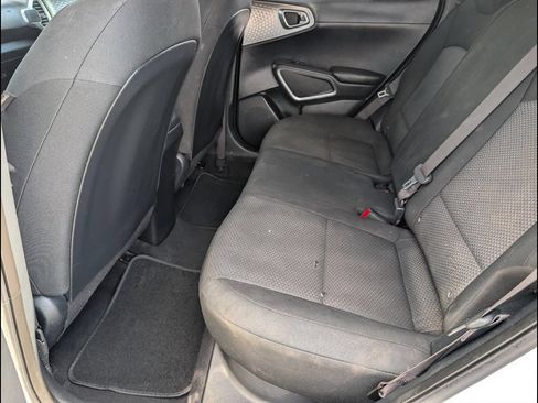 Used 2024 Kia Soul LX FWD image 13