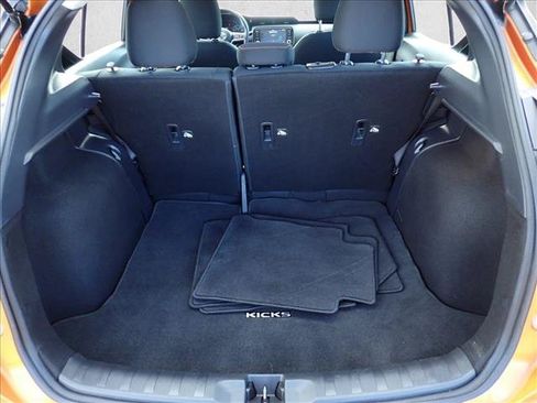 Used 2021 Nissan Kicks SR FWD image 8