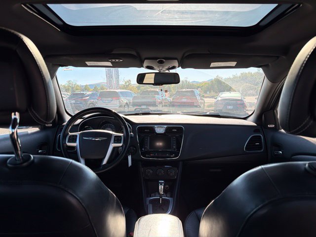 Used 2011 Chrysler 200 Limited FWD image 9