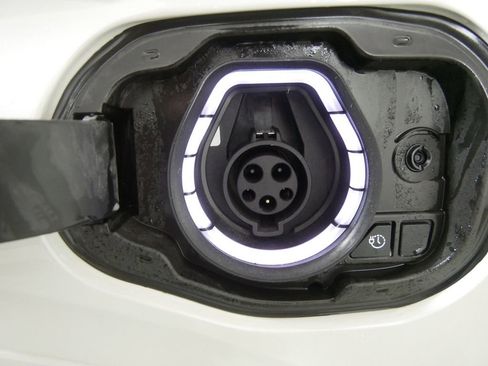 Used 2025 Lincoln Corsair Grand Touring w/ Equipment Group 301A image 10