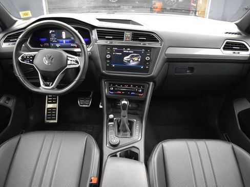 Used 2022 Volkswagen Tiguan SE R-Line AWD/4WD image 15