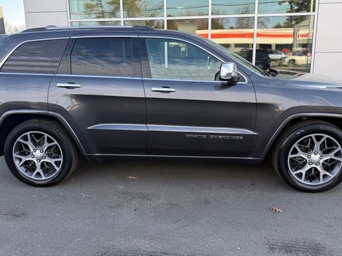 Used 2019 Jeep Grand Cherokee Overland image 11