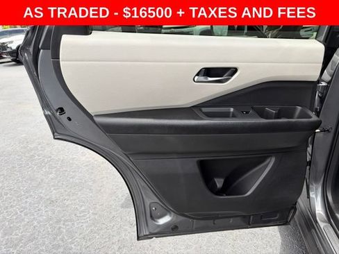Used 2022 Nissan Pathfinder SV FWD image 13