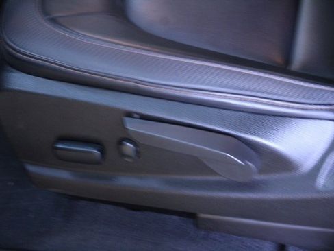 Used 2022 GMC Canyon AT4 image 14