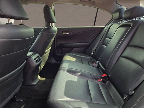 Used 2017 Honda Accord EX-L image 11