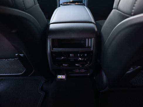 New 2025 Jeep Grand Cherokee Altitude image 26