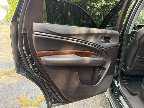 Used 2017 Acura MDX SH-AWD image 22