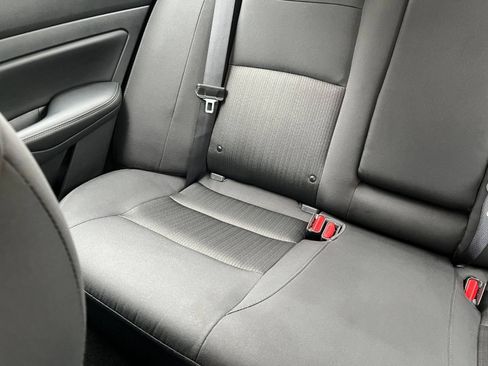 Used 2025 Nissan Altima 2.5 SV FWD image 39