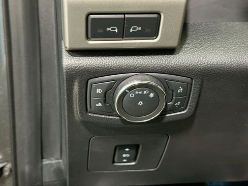 Used 2017 Ford F150 Lariat image 17