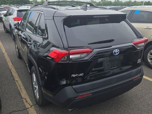 Used 2019 Toyota RAV4 XLE w/ Convenience Package AWD/4WD image 9