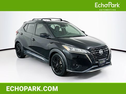 Used 2023 Nissan Kicks SR w/ Interior Electronics Package FWD image 1