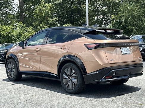 New 2025 Nissan Ariya Platinum image 32