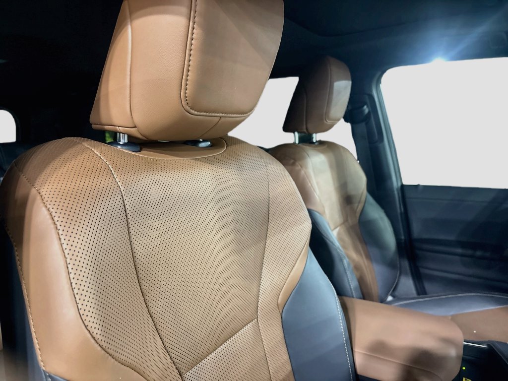 Used 2024 Lexus GX 550 w/ Cold Area Package AWD/4WD image 23