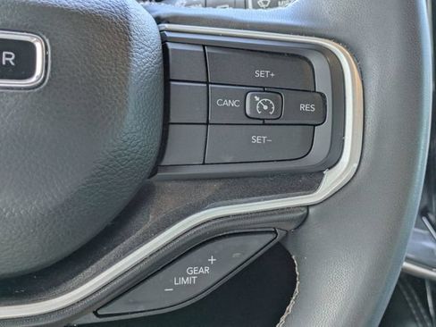 Certified 2022 Jeep Wagoneer Series I RWD image 21