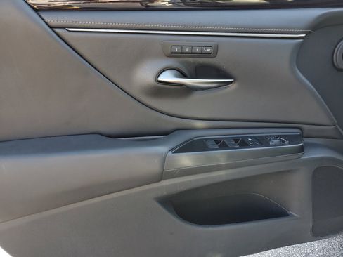 Used 2020 Lexus ES 350 w/ Premium Package image 18