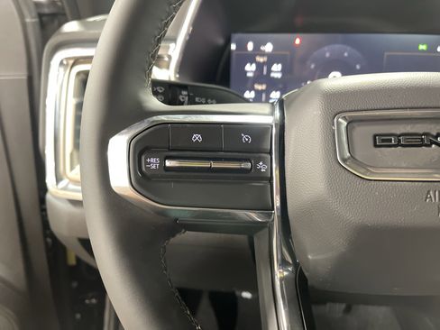 New 2026 GMC Canyon Denali w/ LPO, Denali Black Edition image 20