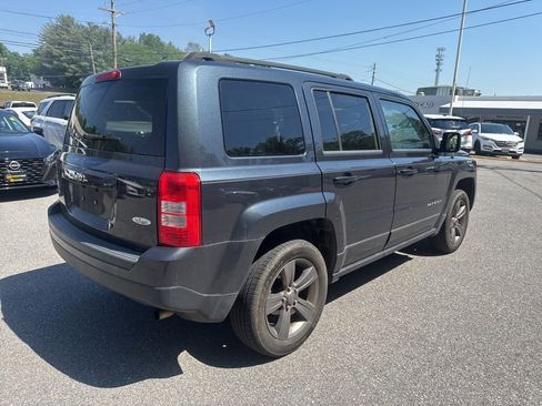 Used 2015 Jeep Patriot High Altitude AWD/4WD image 4