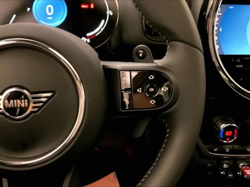 Used 2024 MINI Cooper Countryman S w/ Signature Upholstery Package AWD/4WD image 19