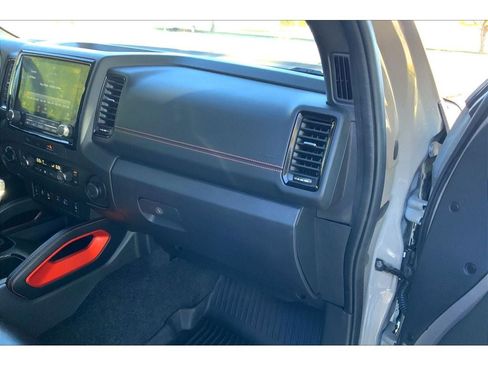 Used 2023 Nissan Frontier PRO-4X w/ Pro-4X Premium Package image 18