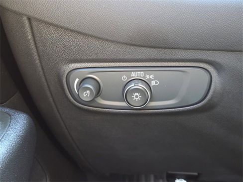 Used 2024 Chevrolet Equinox LT image 37