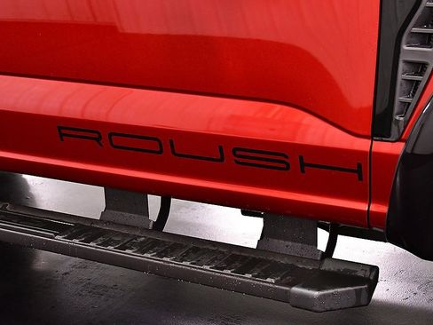 New 2025 Ford F250 Lariat w/ Lariat Ultimate Package image 10