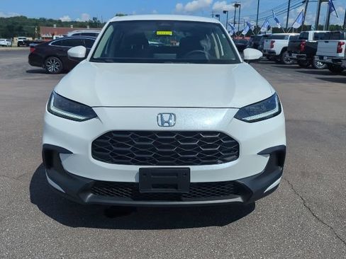 Used 2023 Honda HR-V LX image 2
