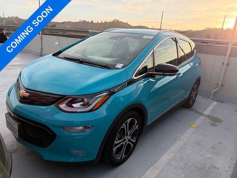 Used 2020 Chevrolet Bolt Premier w/ Infotainment Package FWD image 1