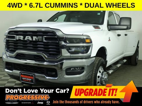Used 2025 RAM 3500 Tradesman w/ Chrome Appearance Group AWD/4WD image 1