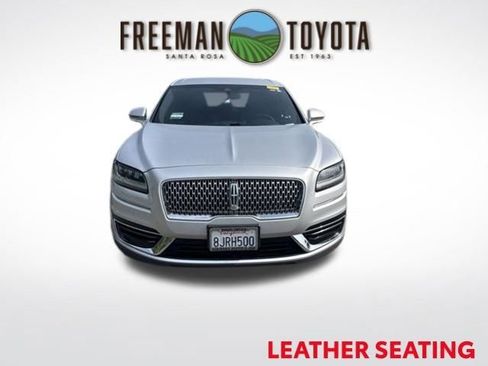 Used 2019 Lincoln Nautilus Premier AWD/4WD image 3